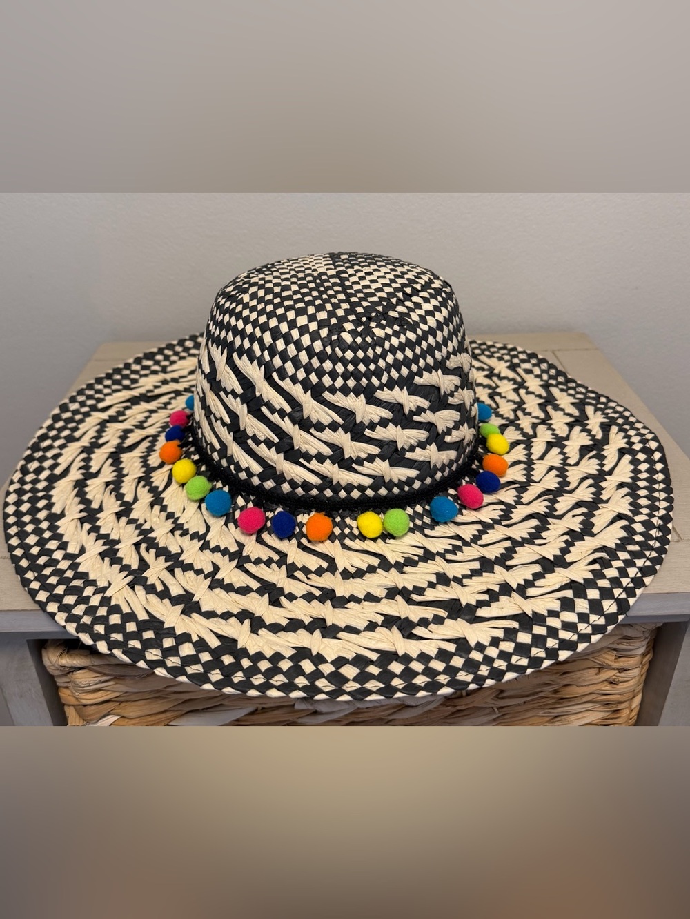 Wide Brim Woven Black Straw Sun Beach Hat Atmosphere Primark Rainbow Pom Pom